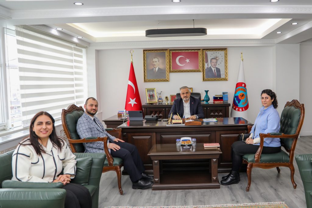 OKAF’26 Düzenleme Kurulu Alaçam, Bafra ve Yakakent ilçelerinde mülki idare amirleri ve belediye başkanları ile bir araya geldi  