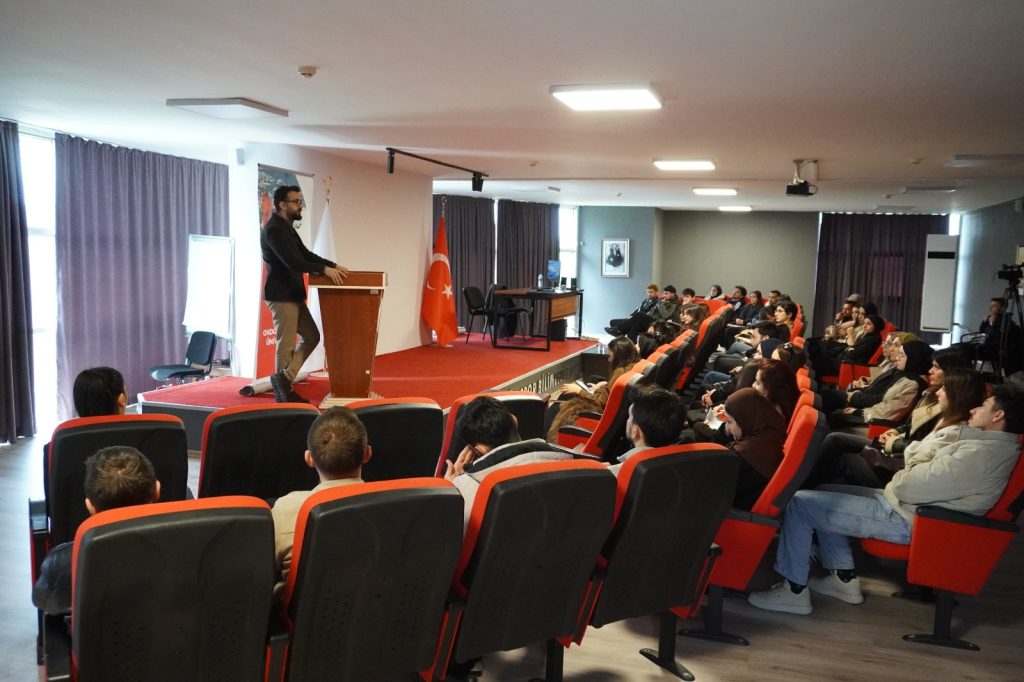 “Kariyer Yolculuğunda Bireysel Dinamikler” söyleşisi gerçekleşti